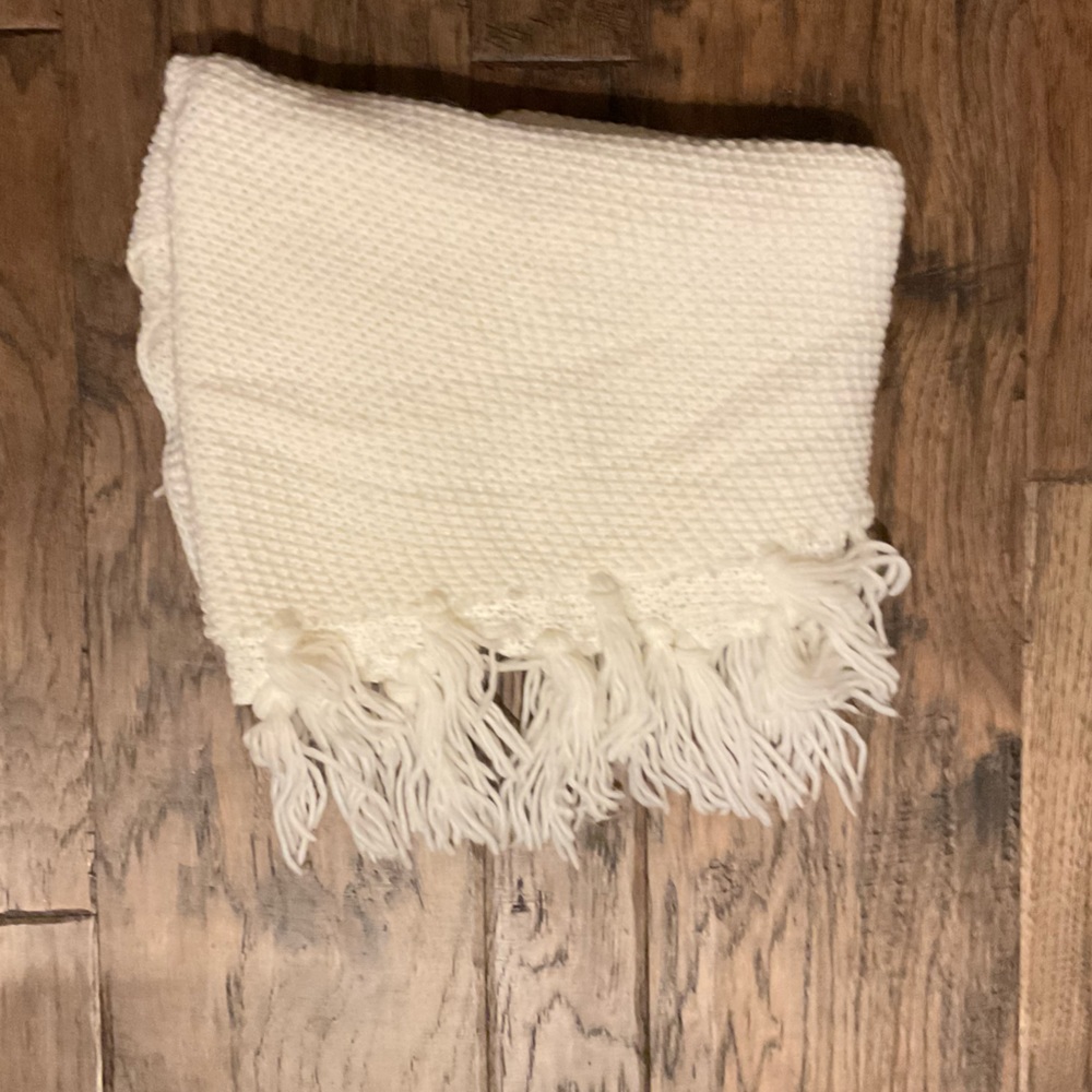 Cream, triangle fringe knit scarf